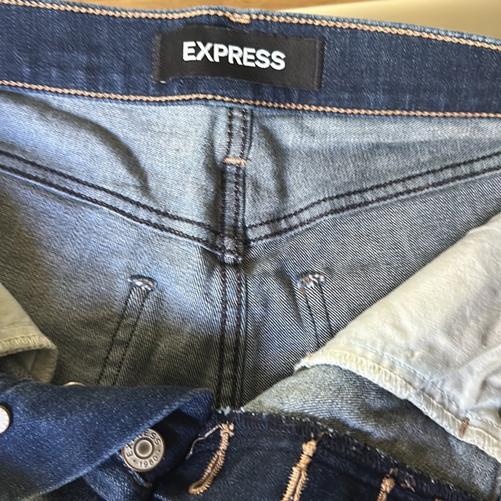 Express Shorts Size 4 - image 3